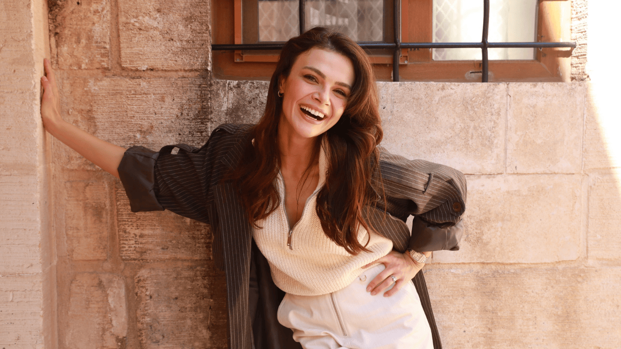 “Uzak Şehir” Oyuncularından Yeni Yıla Umut Dolu Mesajlar