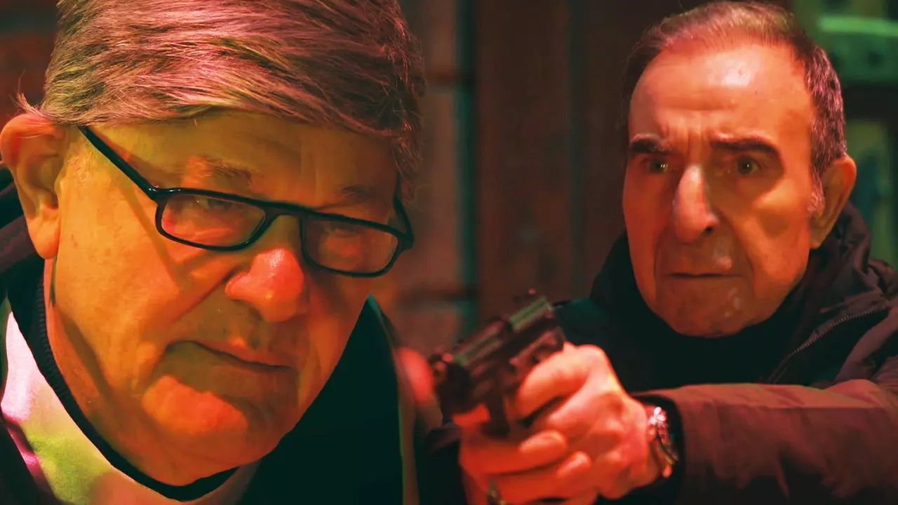 Arka Sokaklar’da Yer Yerinden Oynayacak: 21 Yıl Sonra Kurtlar Vadisi Göndermesi!