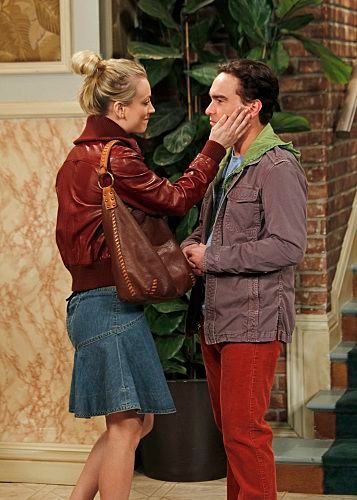 The Big Bang Theory: The Big Bang Theory : Fotoğraf Kaley Cuoco, Johnny ...
