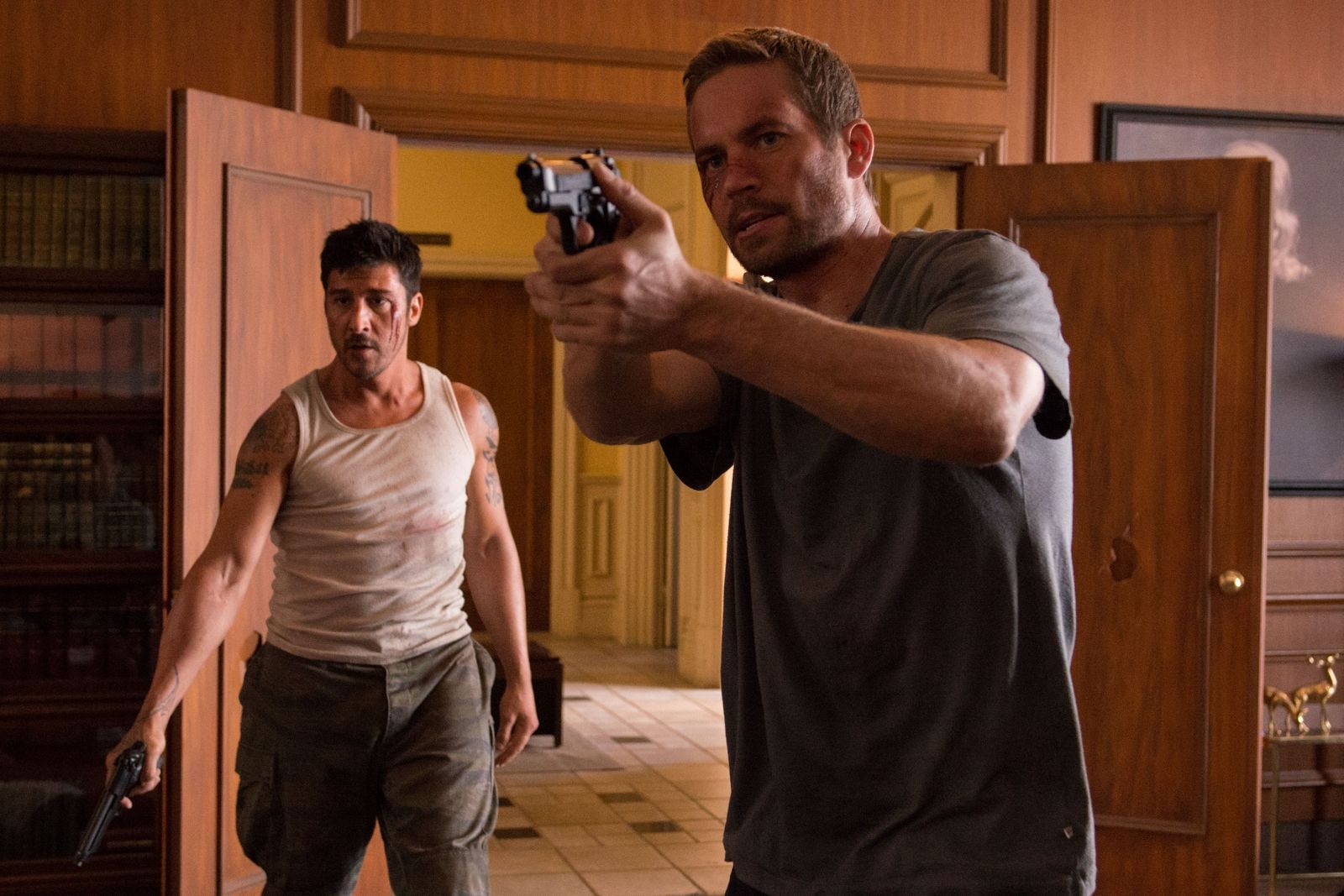 Фото из фильма 13 David Belle resimleri - Yasak Bölge : Fotoğraf David Belle, Paul Walker - Beyazp