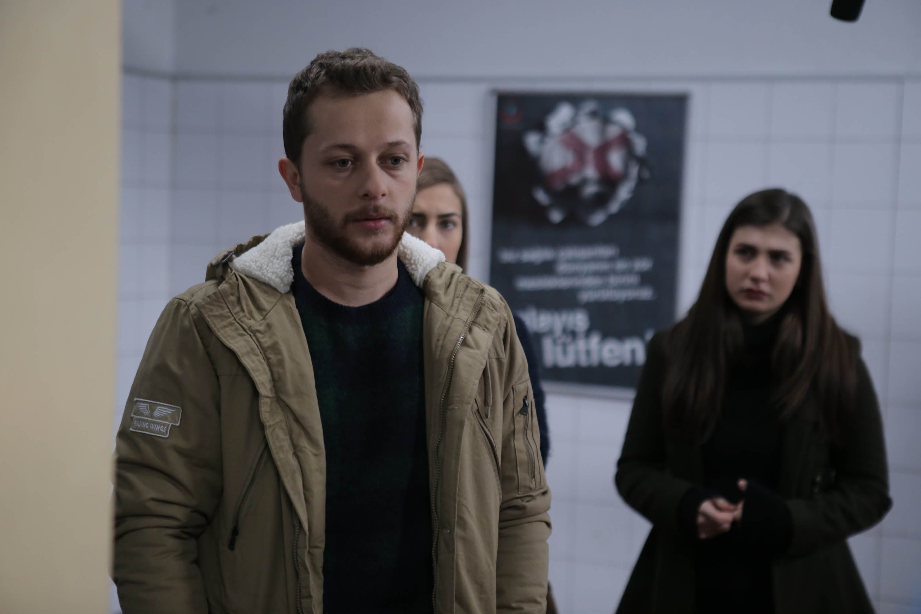 обиженные цветы 30. киргин чичеклер сериал. обиженные цветы сериал 3 сезон. обиженные цветы kirgin cicekler. обиженные цветы 45.