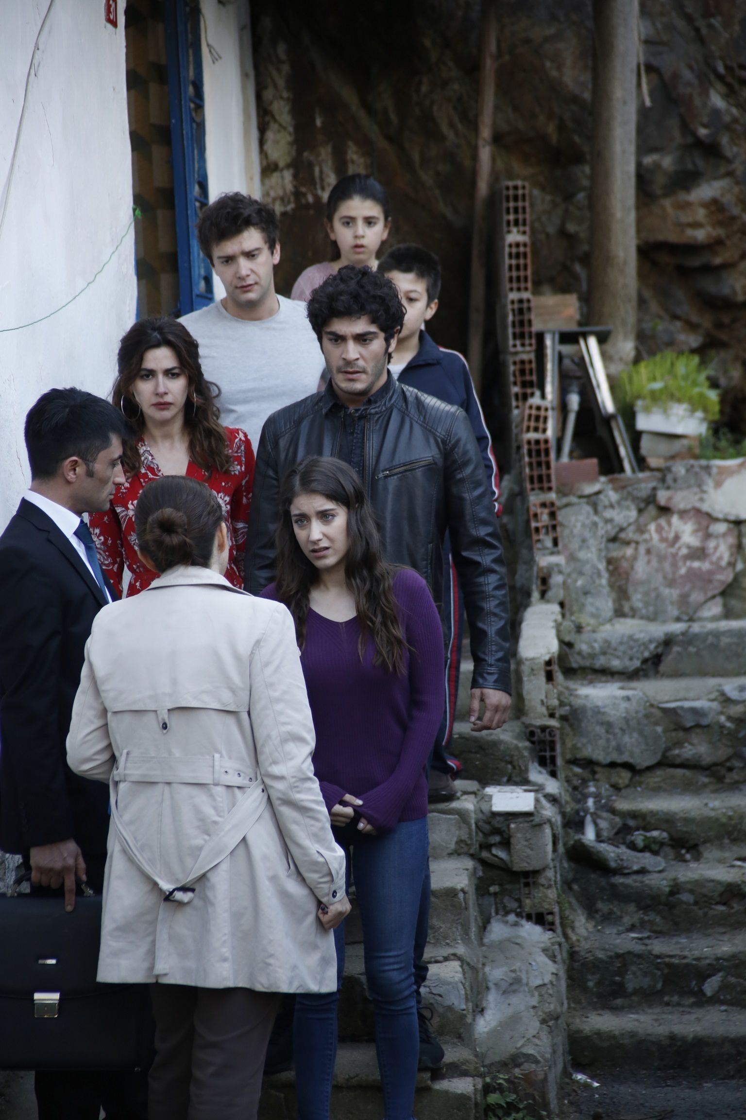 Фото из сериала наша история Bizim Hikaye: Bizim Hikaye : Fotoğraf isimlerini içeren 439 fotoğraftan 208 - Be
