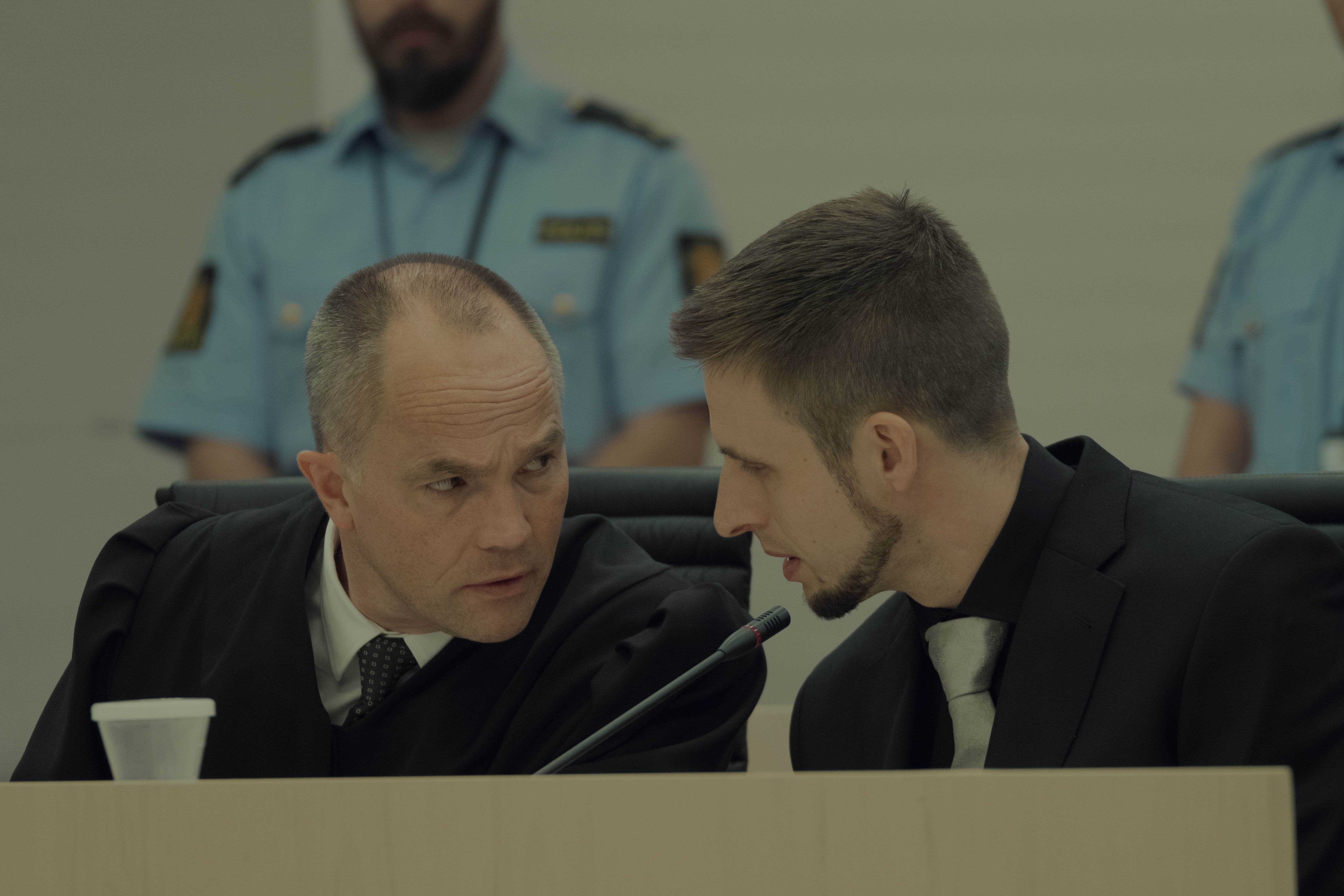 День торговли в 2022. Йонас страндт гравли. Андерс даниелсен лье 22 июля. Июль 2018 года календарь. 22 июля праздник день торговли.