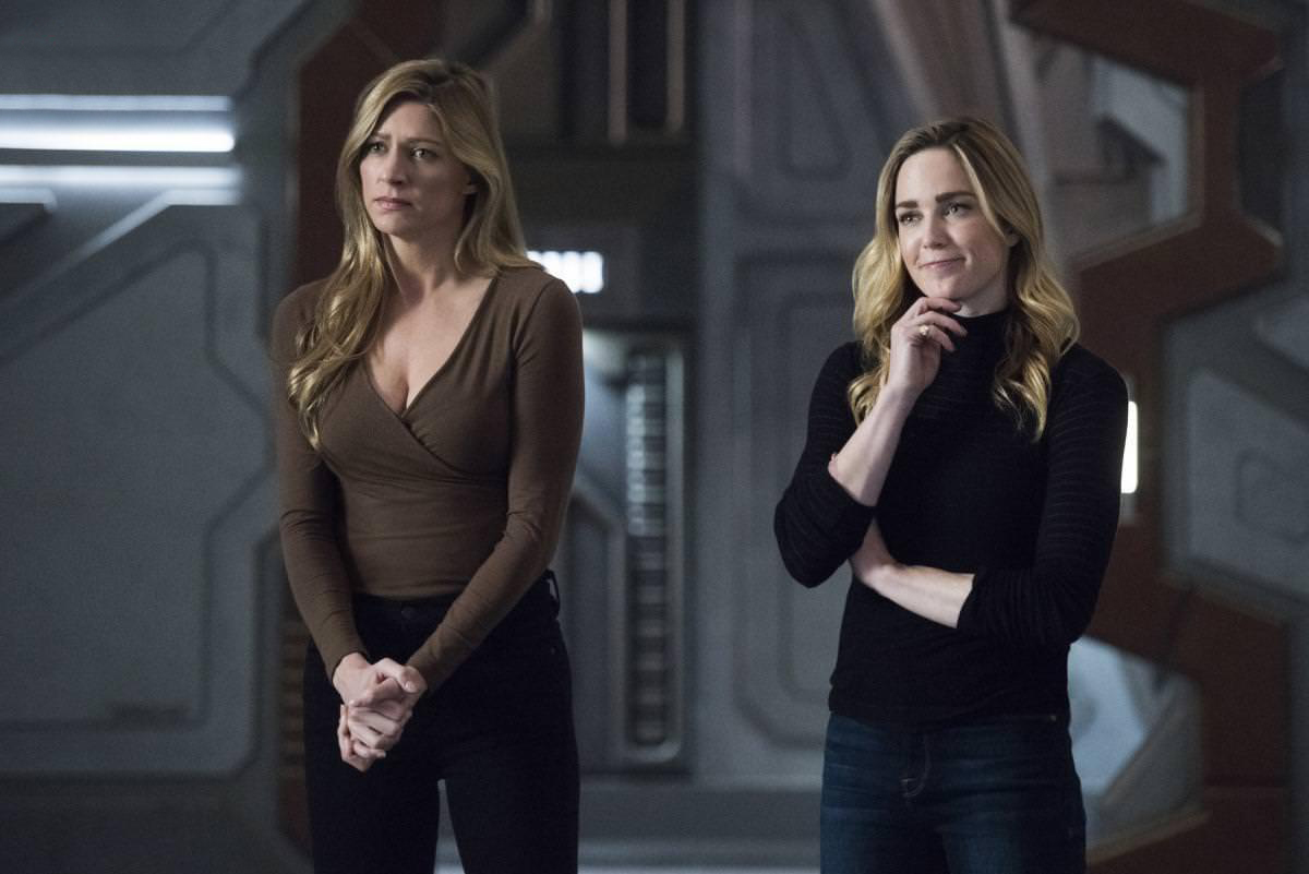 Jes macallan and caity lotz