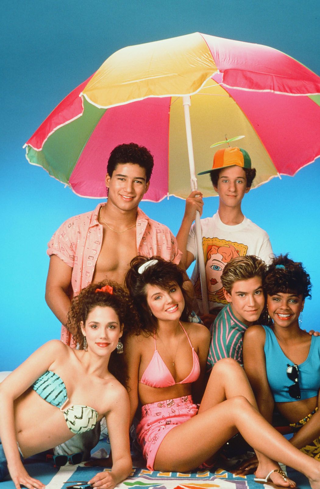 Tiffani Thiessen resimleri - Fotoğraf Lark Voorhies, Mark-Paul Gosselaar, Tiffani  Thiessen, Elizabeth Berkley, Mario López - Beyazperde.com