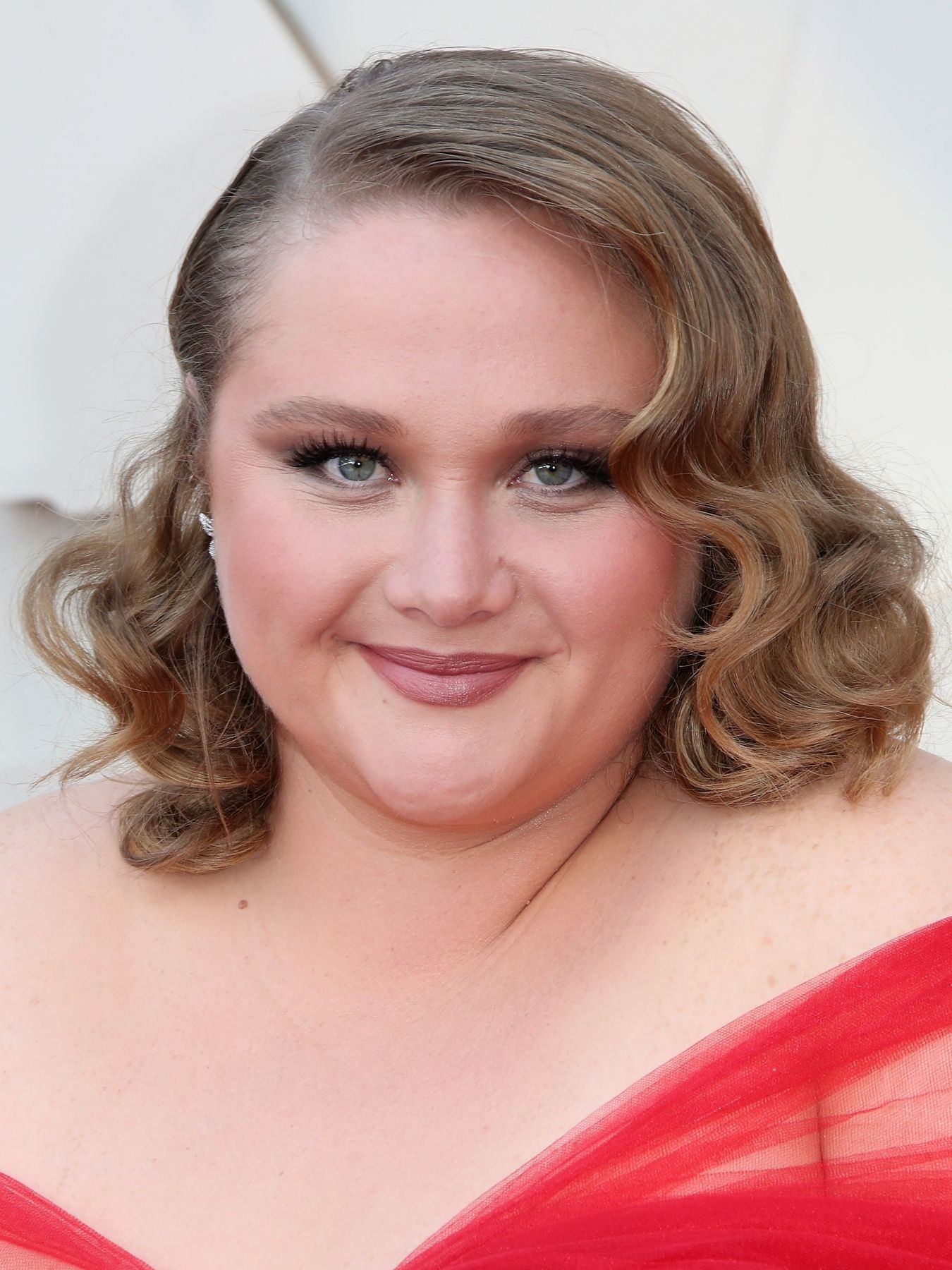 Did Danielle Macdonald Sing In Falling For Figaro