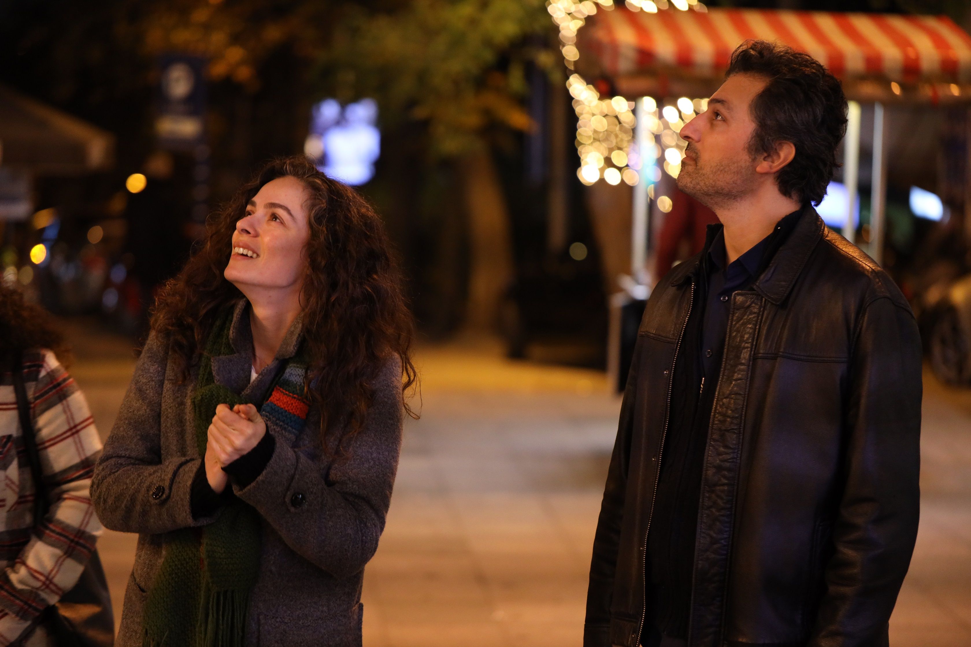 совершенно другой на турецком с субтитрами