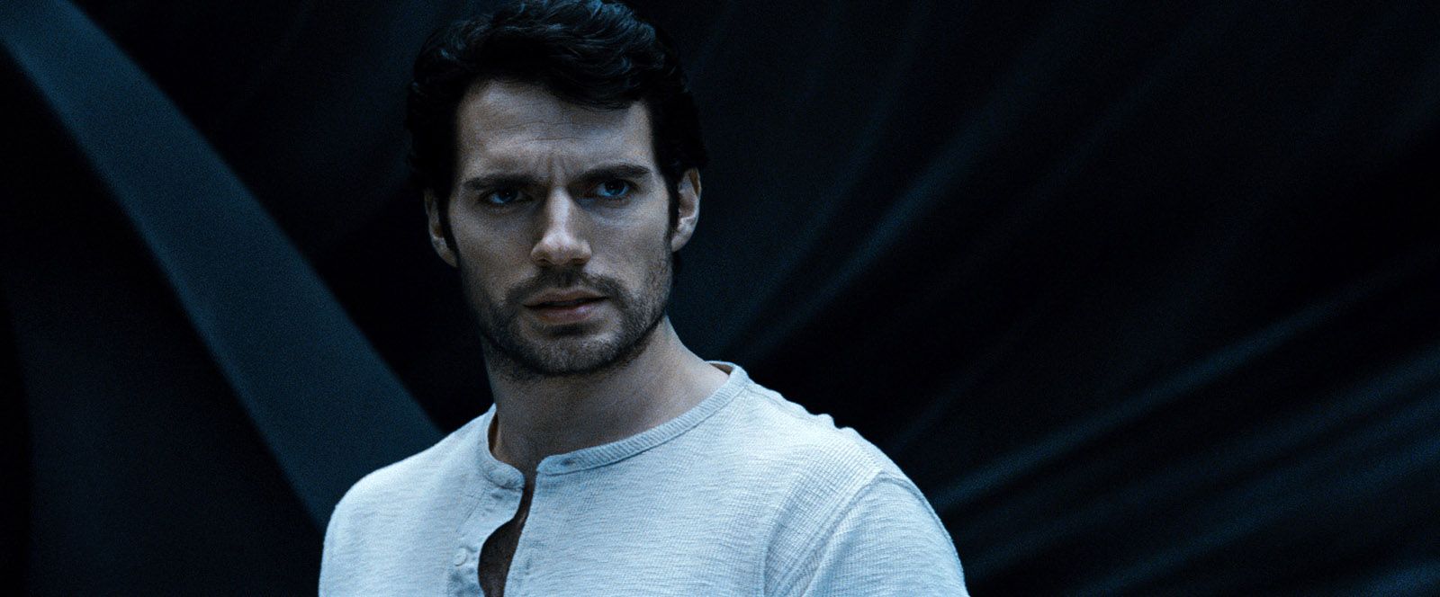 Henry Cavill Resimleri Man Of Steel Fotograf Henry Cavill Beyazperde Com