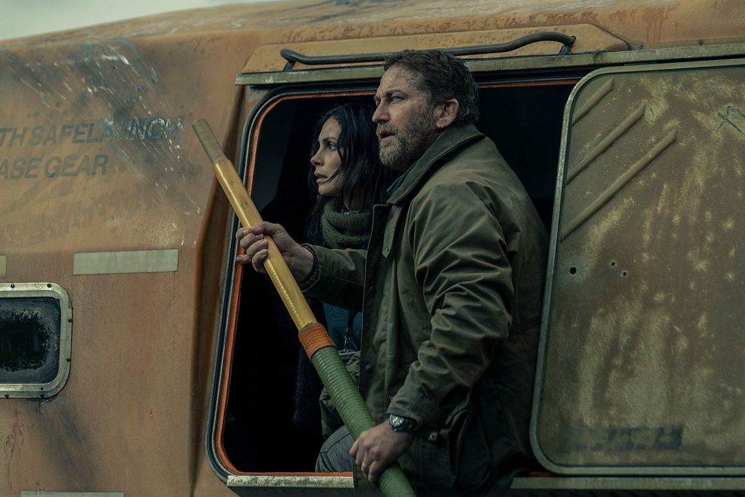 Greenland: Kıyamet : Fotoğraf Morena Baccarin, Gerard Butler