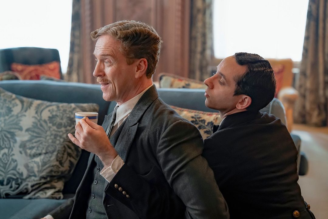 Fackham Hall : Fotoğraf Damian Lewis