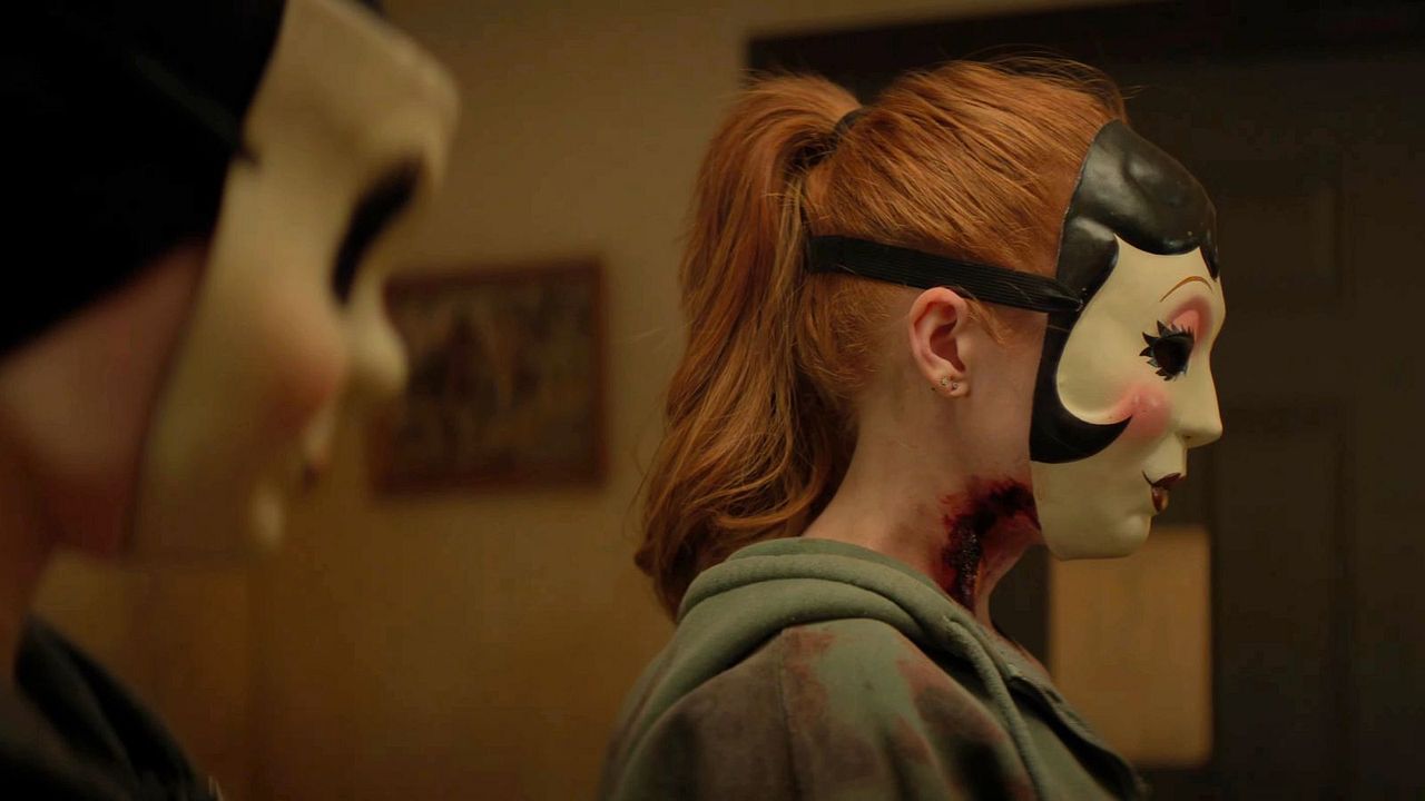 Ziyaretçiler: Hesaplaşma : Fotoğraf Madelaine Petsch