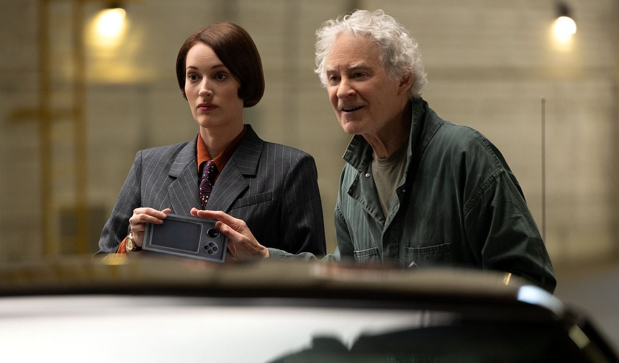 Büyük, Güzel ve Cesur Bir Yolculuk : Fotoğraf Phoebe Waller-Bridge, Kevin Kline