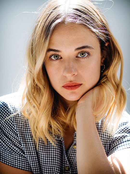 Afiş Raechelle Banno