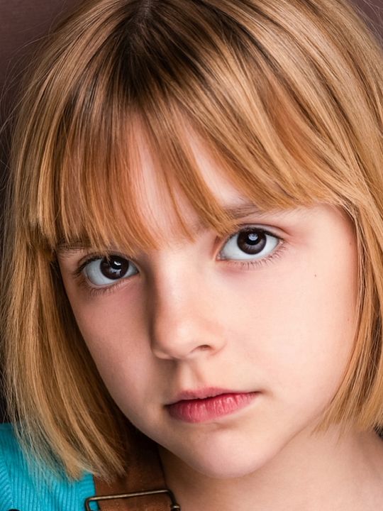 Afiş Arabella Olivia Clark