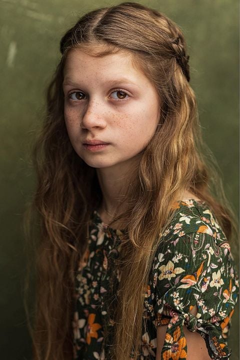 Afiş Olivia Lynes