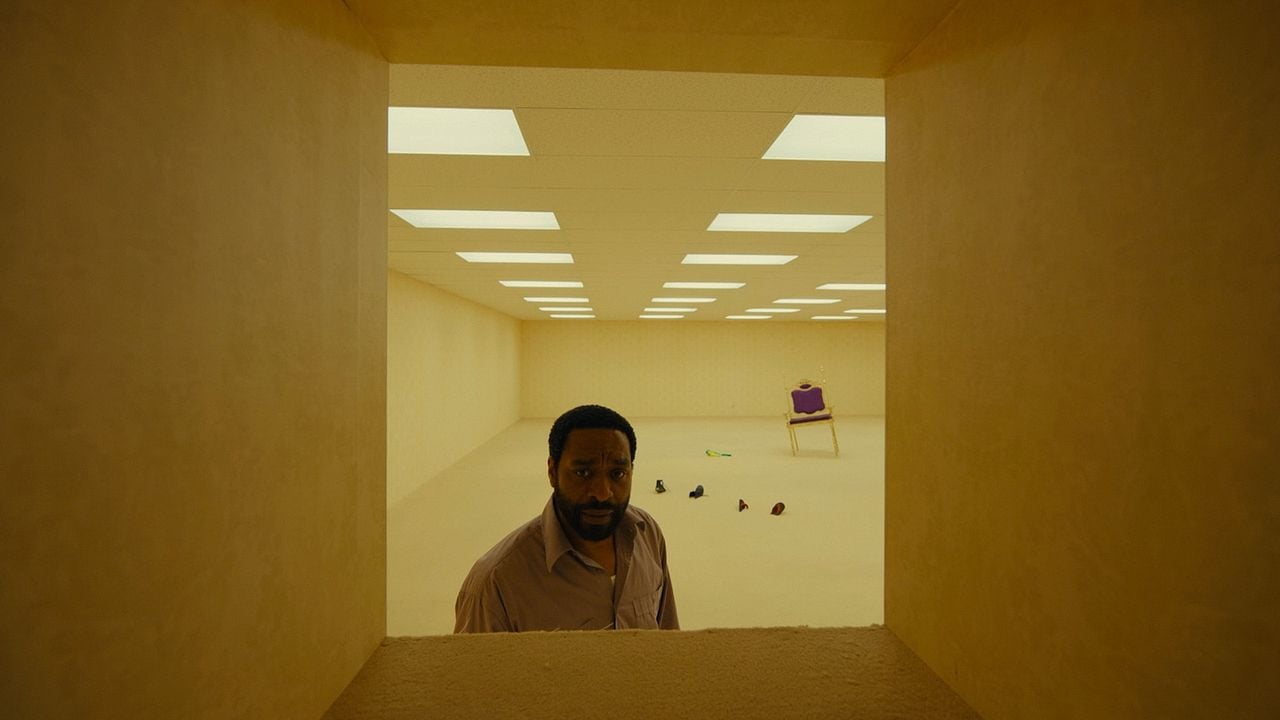 Backrooms : Fotoğraf Chiwetel Ejiofor