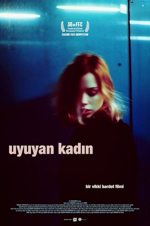 Uyuyan Kadın : Afiş
