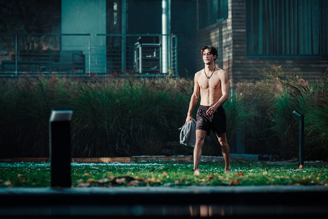 Gourou : Fotoğraf Pierre Niney