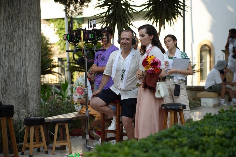 Ayşe Tatile Çıktı : Fotoğraf