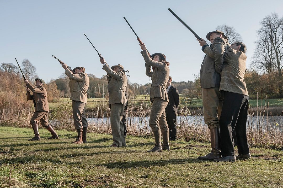 Fackham Hall : Fotoğraf Thomasin McKenzie, Ramon Tikaram, Tom Felton, Damian Lewis