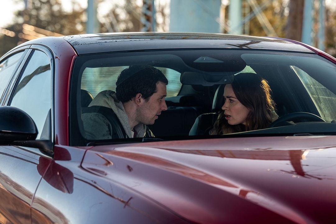 İfşa Günü : Fotoğraf Emily Blunt, Josh O'Connor