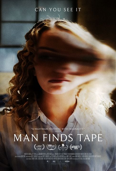 Man Finds Tape : Afiş