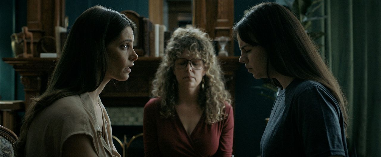 Öldüren Terapi : Fotoğraf Ellie O'Brien, Juno Rinaldi