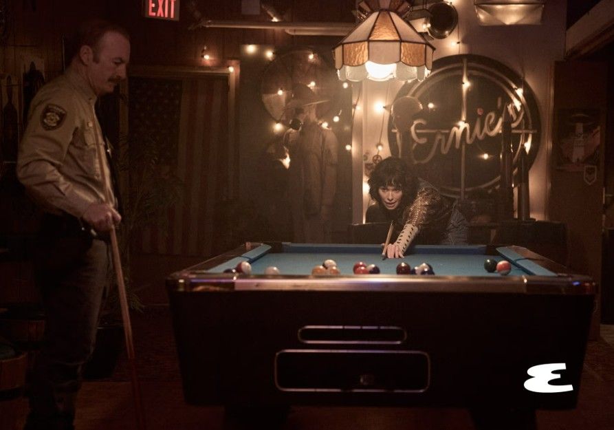 Normal : Fotoğraf Lena Headey, Bob Odenkirk
