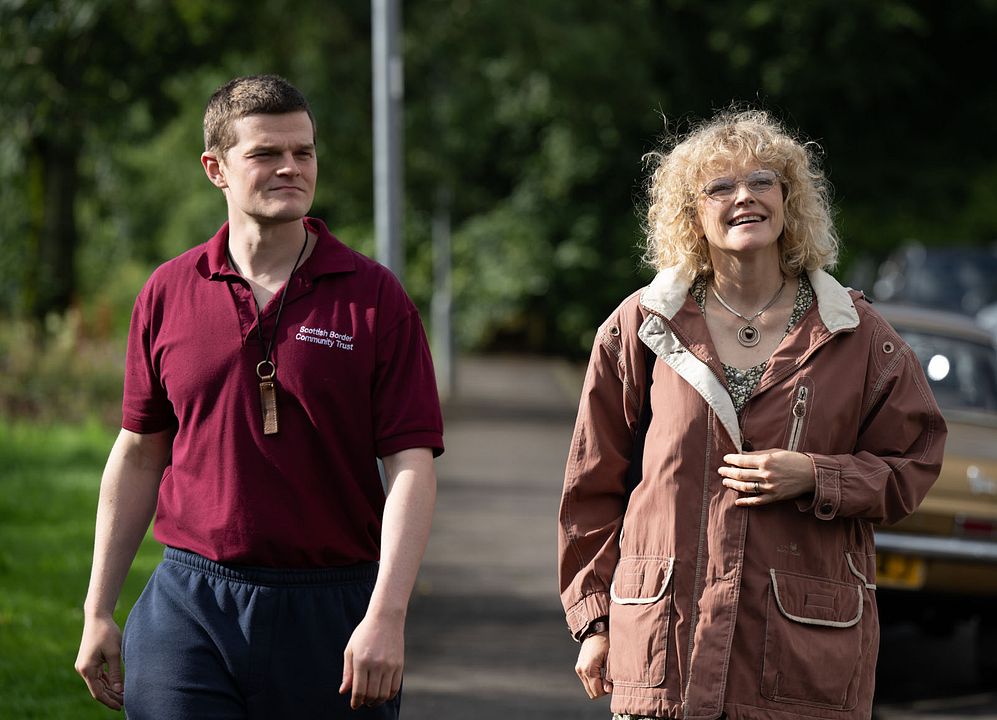 Ağzımdan Kaçtı : Fotoğraf Maxine Peake, Robert Aramayo