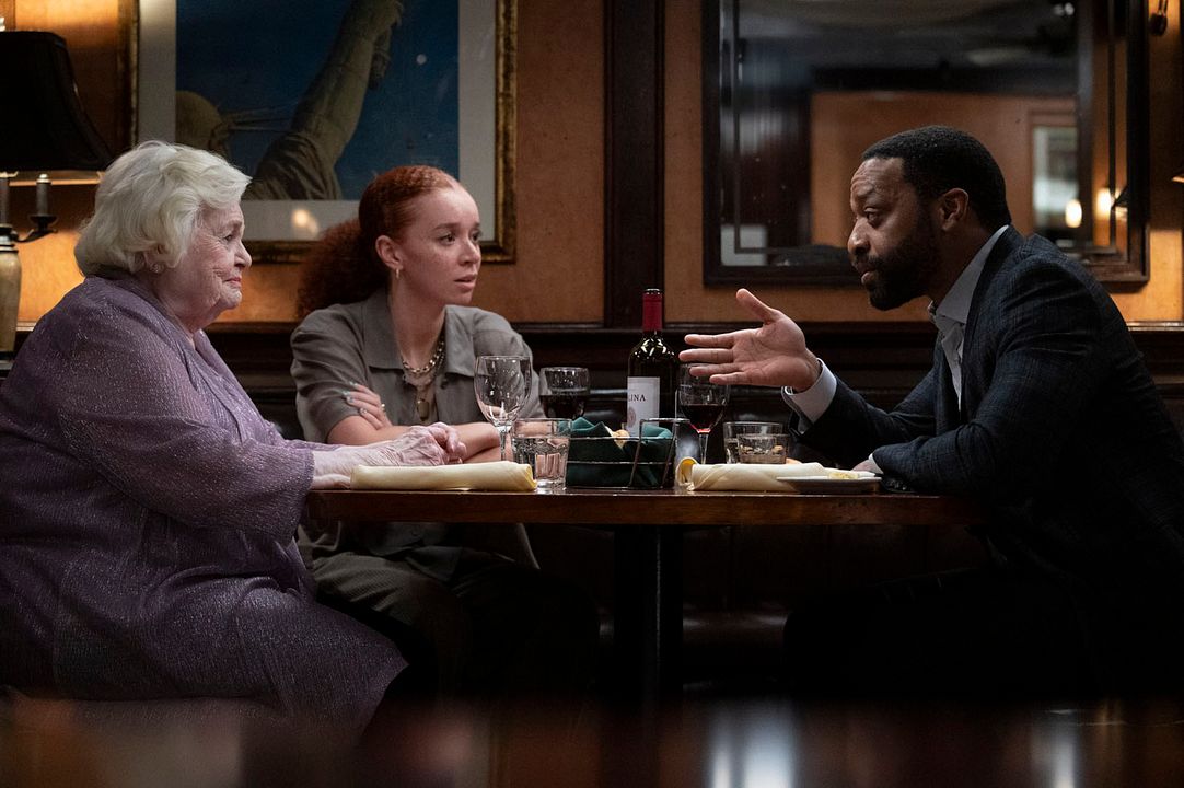 Müthiş Eleanor : Fotoğraf Erin Kellyman, Chiwetel Ejiofor, June Squibb