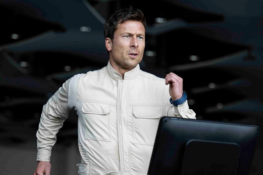 Ölüme Koşan Adam : Fotoğraf Glen Powell