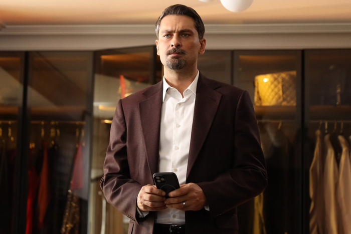 Aynadaki Yabancı : Fotoğraf