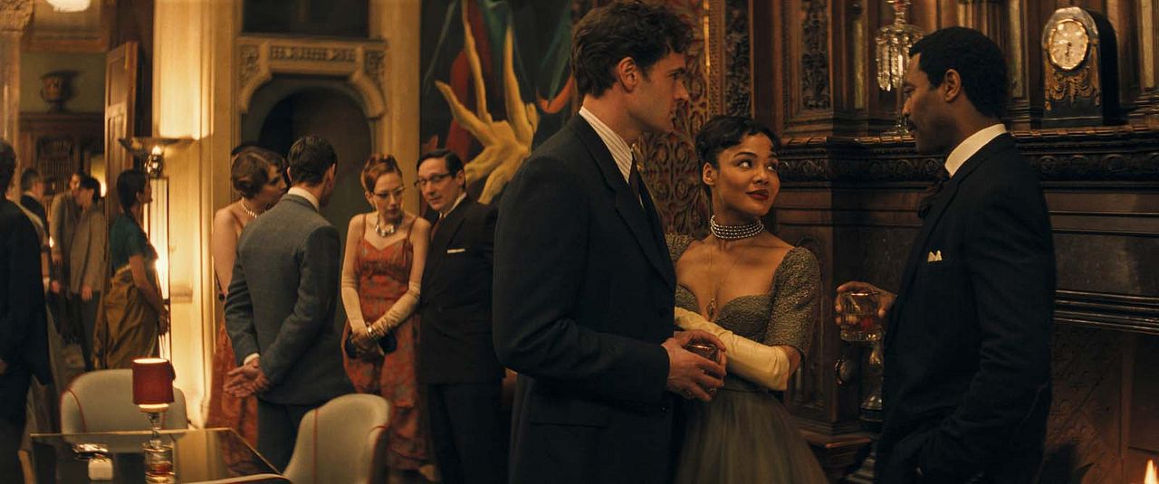 Hedda : Fotoğraf Tom Bateman, Nicholas Pinnock, Tessa Thompson