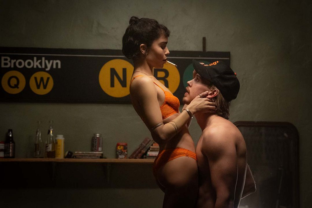 Suçüstü : Fotoğraf Austin Butler, Zoë Kravitz