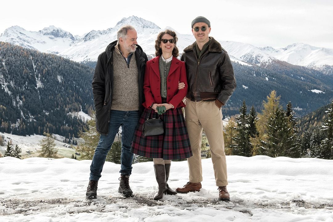 Stiller : Fotoğraf Paula Beer, Albrecht Schuch