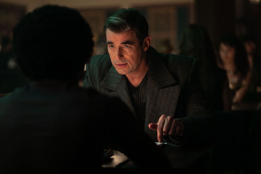 Momo : Fotoğraf Claes Bang