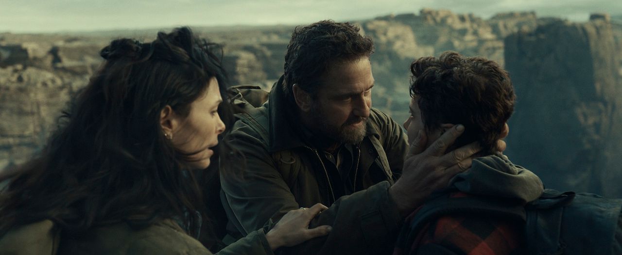 Greenland: Kıyamet : Fotoğraf Morena Baccarin, Gerard Butler, Roman Griffin Davis