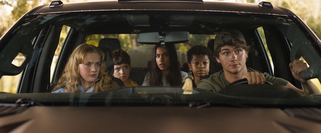 Dondurmacı : Fotoğraf Shiloh O’Reilly, Dylan Hawco, Sarah Abbott, Charlie Zeltzer, Kiori Mirza Waldman