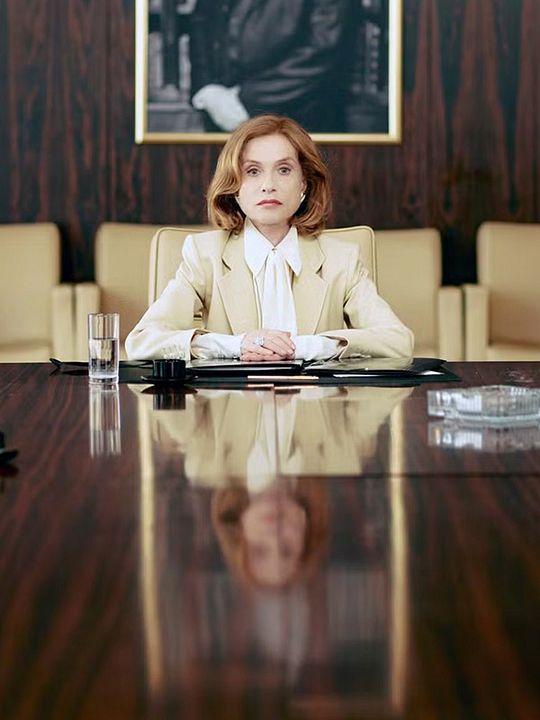 La Femme la plus riche du Monde : Afiş