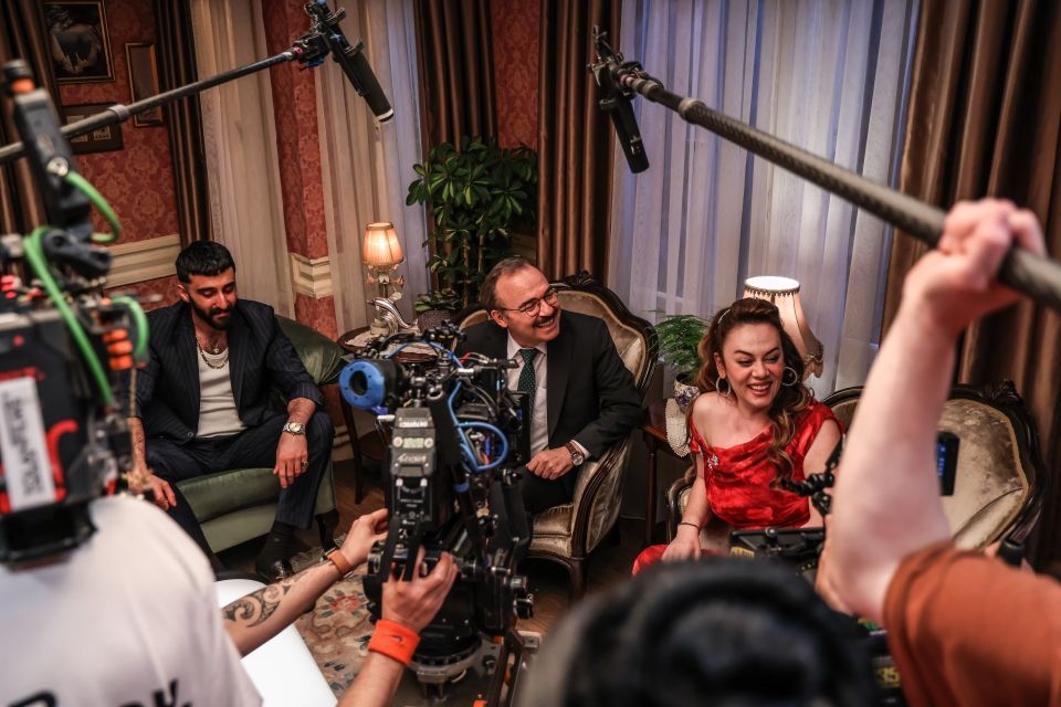 2 Aile Arasında : Fotoğraf