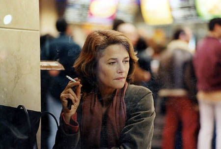 Kumun Altında : Fotoğraf Charlotte Rampling