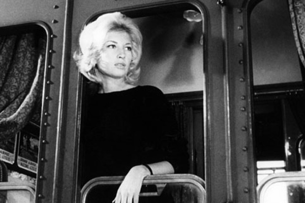 L'Avventura : Fotoğraf Michelangelo Antonioni, Monica Vitti