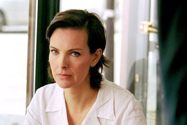 Kırmızı Işıklar : Fotoğraf Carole Bouquet