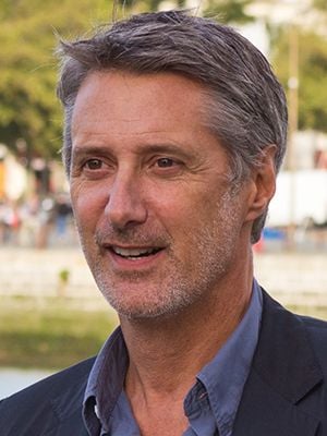 Afiş Antoine de Caunes