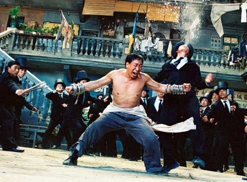 Kung Fu Hustle : Fotoğraf Stephen Chow, Chiu Chi Ling