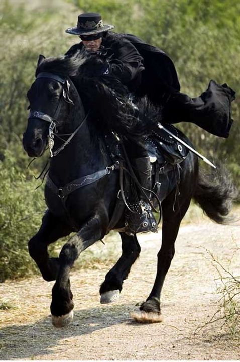 Zorro Efsanesi : Fotoğraf Antonio Banderas, Martin Campbell