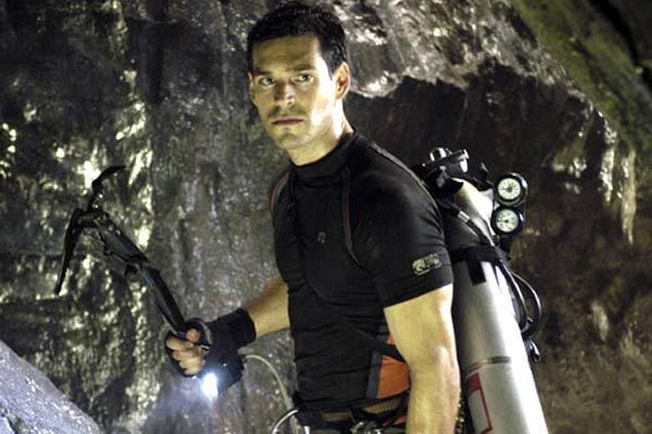 Mağara : Fotoğraf Bruce Hunt, Eddie Cibrian