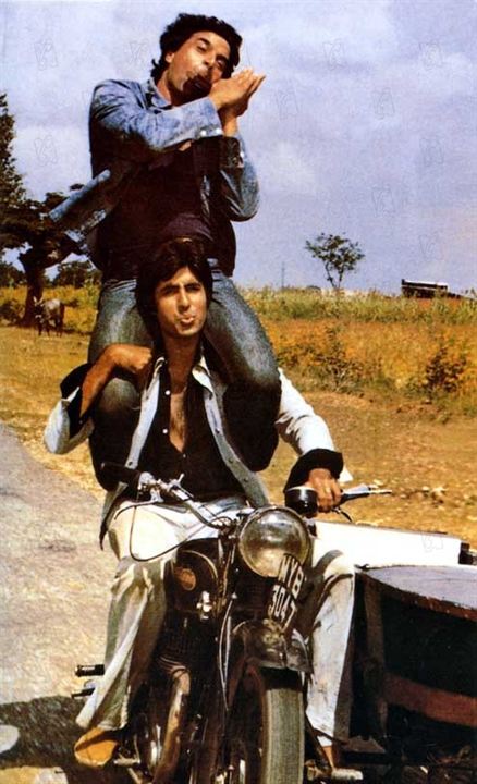 Fotoğraf Dharmendra, Amitabh Bachchan