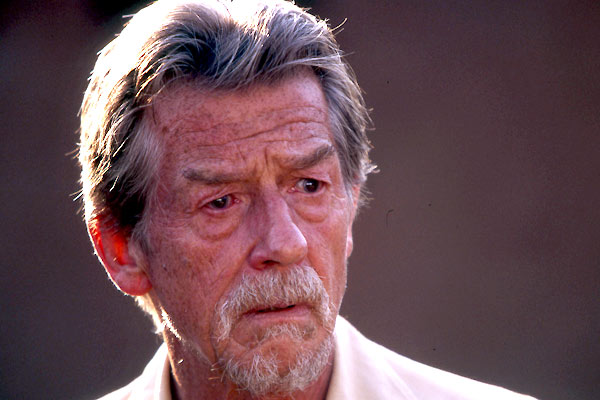 Shooting Dogs : Fotoğraf John Hurt, Michael Caton-Jones