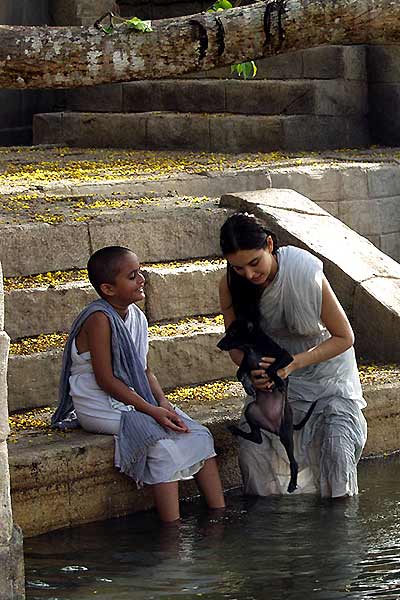 Su : Fotoğraf Deepa Mehta